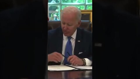 Biden Signs 'Ukraine Democracy Defense Lend-Lease Act of 2022'