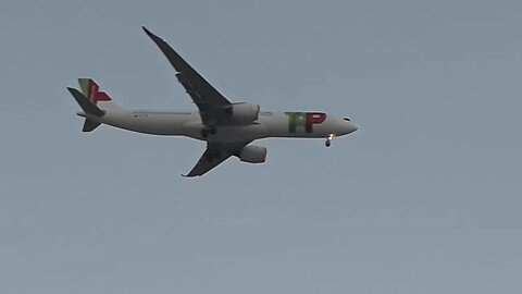 Airbus A330NEO CS-TUN na aproximação final antes de pousar em Fortaleza vindo de Lisboa