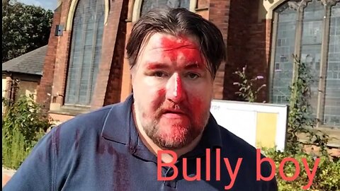 Bully Gets Sprayed with FarbGel (Self Defence)