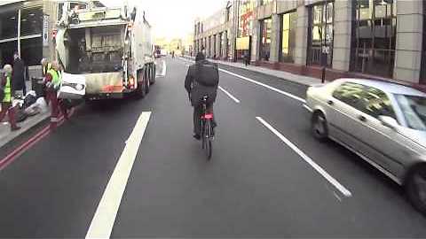 Aggressive Driver Passenger Road rage in London || Viral Video UK