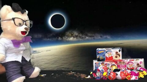 Learn about a Solar Eclipse with Chumsky Bear | PJ Masks Kinder Egg Open | Educational Videos 4 Kids