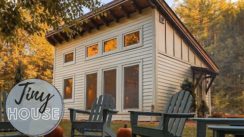 Tiny house tour - Honeycrisp Cottage - A Tiny Timber Frame