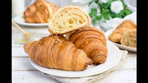 Cookist Croissants, the easy recipe to make them at home#Cocking