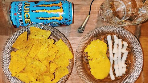 ASMR Eating sounds | Nachos + Chili + Cheddar + Monster Mango Loco🍴😎 *No talking*