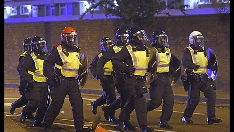 SHOCKING VIDEO: Dozens of Eritrean Protesters With Long Sticks Surround, Attack Police in London