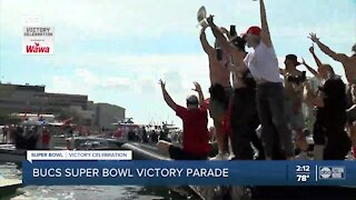 Tom tosses the Lombardi trophy