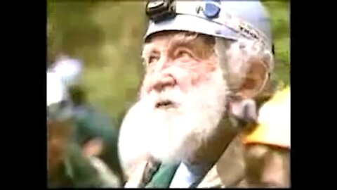 David Bellamy Speaks... rightly calls man-mad climate change poppycock.