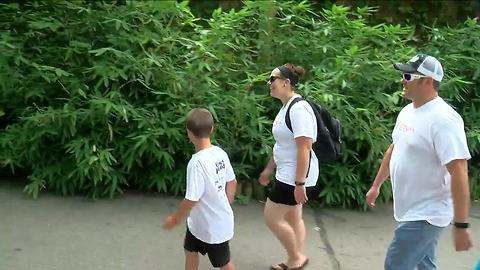 Children with serious illnesses enjoy a day at the Cincinnati Zoo