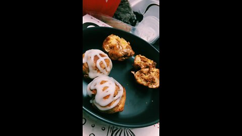 Cinnamon roll breakfast bites