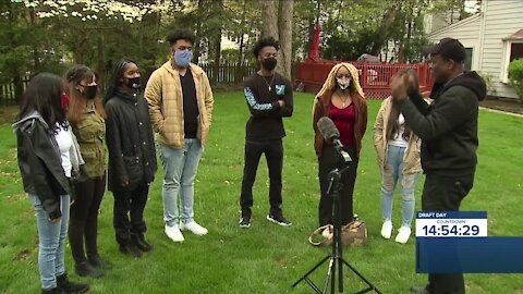 Cleveland school choir students performing NFL draft