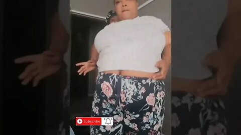 when your Mom interrupt you doing TikTok videos 😂😂😂😭😭 #tiktok #funny #trending #amapiano #2023