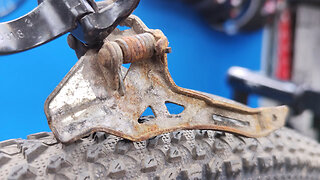 Restoring a bicycle derailleur. How to clean bike components