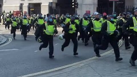 Riot Police charge Lockdown Protestors - 19th September 2020 - Part 6