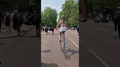 Penny farthing bike #buckinghampalace