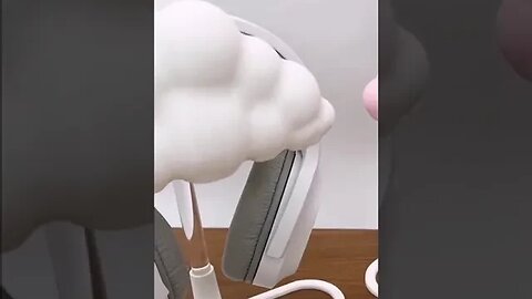 Cloud Headphone Stand