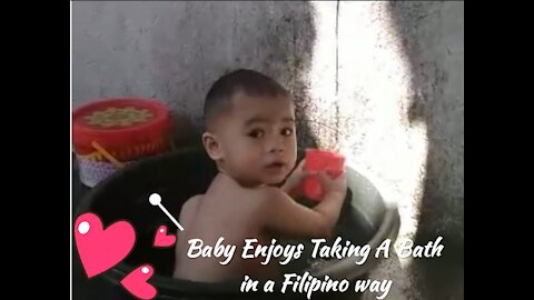 Baby Enjoys Taking Filipino Way Of Bathing