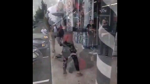 Antifa terrorist gets stomped!