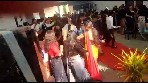 College Group dance 💃 college function dance with friends 👬