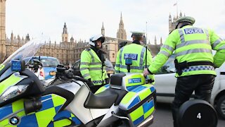 British police to test new artificial intelligence... capable of predicting crimes!