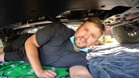 Laying Under MY JEEP Breathing in Tons OF PAINT!