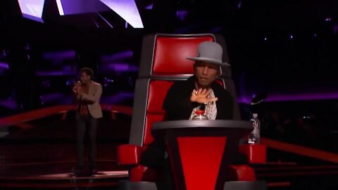 Amazing Voice! Anthony Riley sings 'Got You (I Feel Good) The Voice 2015 Blind Auditions