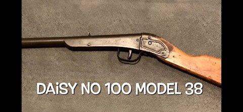 Daisy No. 100 model 38 single shot break action bb gun. Circa 1938