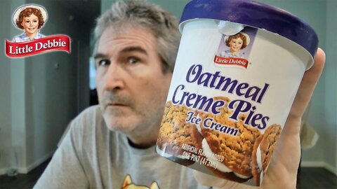 DEBBIE DOES ICE CREAM! Little Debbie OATMEAL CREME PIES ICE CREAM Review 😮