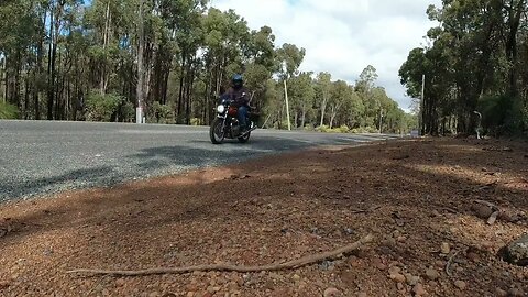 A Cold Ride on the Royal Enfield 650 Twins Langford Park Jarrahdale Western Australian