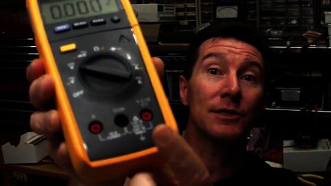 EEVblog #43 - Fluke 233 Multimeter Review