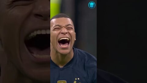 O Mbappé rindo do Kane 🤣