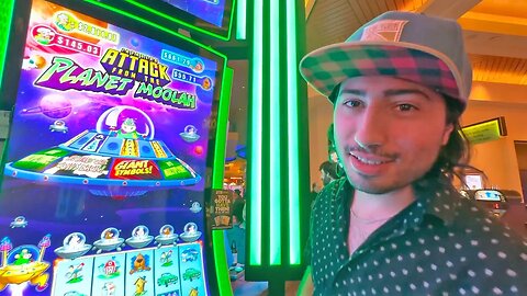 1 Hour Of Planet Moolah Slot Play!