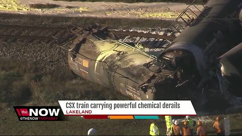 Officials confirm molten sulfur leak after train derails in Lakeland