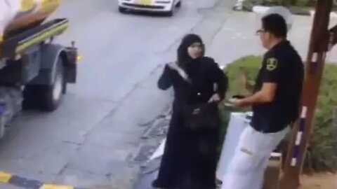 Arab woman stabs Israeli