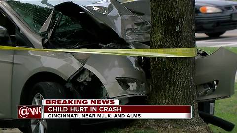 Driver, child hospitalized in Walnut Hills crash