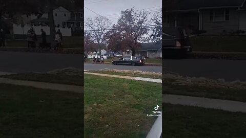 Guy hands out Holloween candy in a hearse. #candy #holloween #hearse #grimreaper