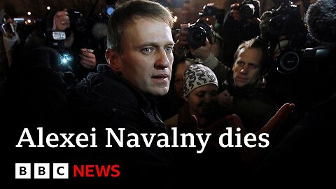 Russians across the country pay respects to Alexei Navalny