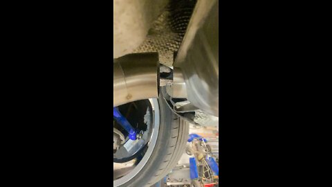 Amazing sound from this bmw 335d exhaust