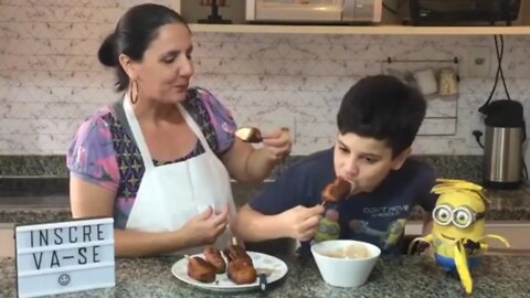 COMO FAZER BOLINHO DE CHUVA RECHEADO NO PALITO