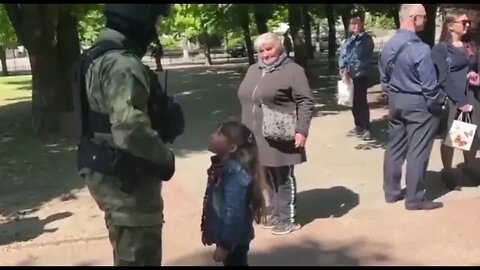 A little Girl Wished A Russian Soldier Who Defended Donbass Health & Good Luck, And Then Hugged