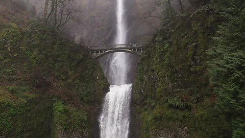 Chasing Waterfalls in Oregon - Historic Columbia River Hwy