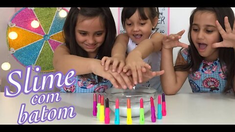 COLOCAMOS 10 BATONS na SLIME - SLIME WITH LIPSTICK / relaxing slime - 3 irmãs demais