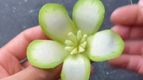 Carving fruit and vegetables