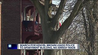 U.S. Marshals urging people with Kenyel Brown to call police, turn him in