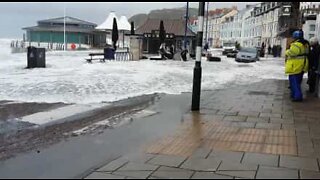 La tempête Brian inonde les rues britanniques