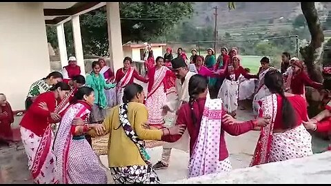 pahado holi dance almora bageshwar uttrakhand