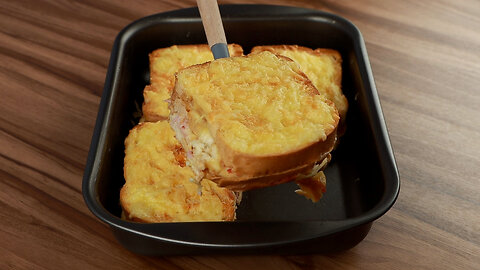 Baked bread snack ready in less than 15 minutes!