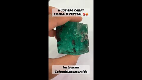 Huge rough raw uncut natural Colombian emerald weighing 896 carats from Muzo very rare