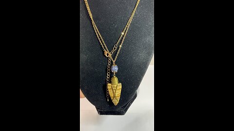 For Sale — Unisex Jewelry: Brown Stone Arrowhead Pendant w/ 24” Gold-Tone Chain - Necklace