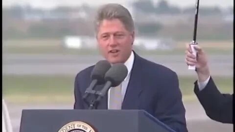 Jesuit trained U.S. President Bill Clinton speech at Denver airport, while meeting Pope, Aug 12 1993