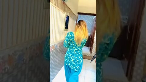 Desi Girl 1 #Bantasticfun #ytshorts #dance #desidance #desigirl #desigirldance #viral #viral2022